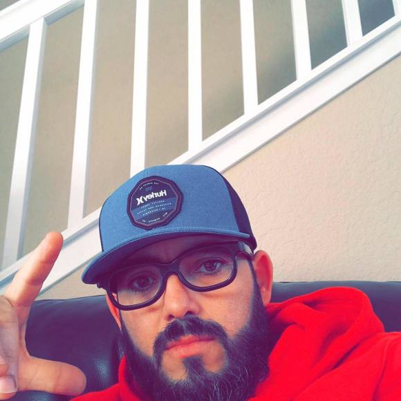 Meet your Posher, Cesar - Picture 1 of 1